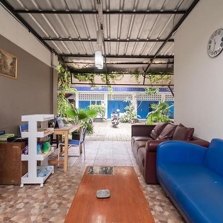 Urbanview Hotel Minongga Pondok Labu By Reddoorz Jakarta Exteriér fotografie