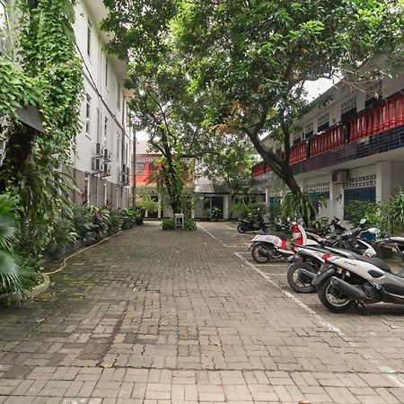 Urbanview Hotel Minongga Pondok Labu By Reddoorz Jakarta Exteriér fotografie