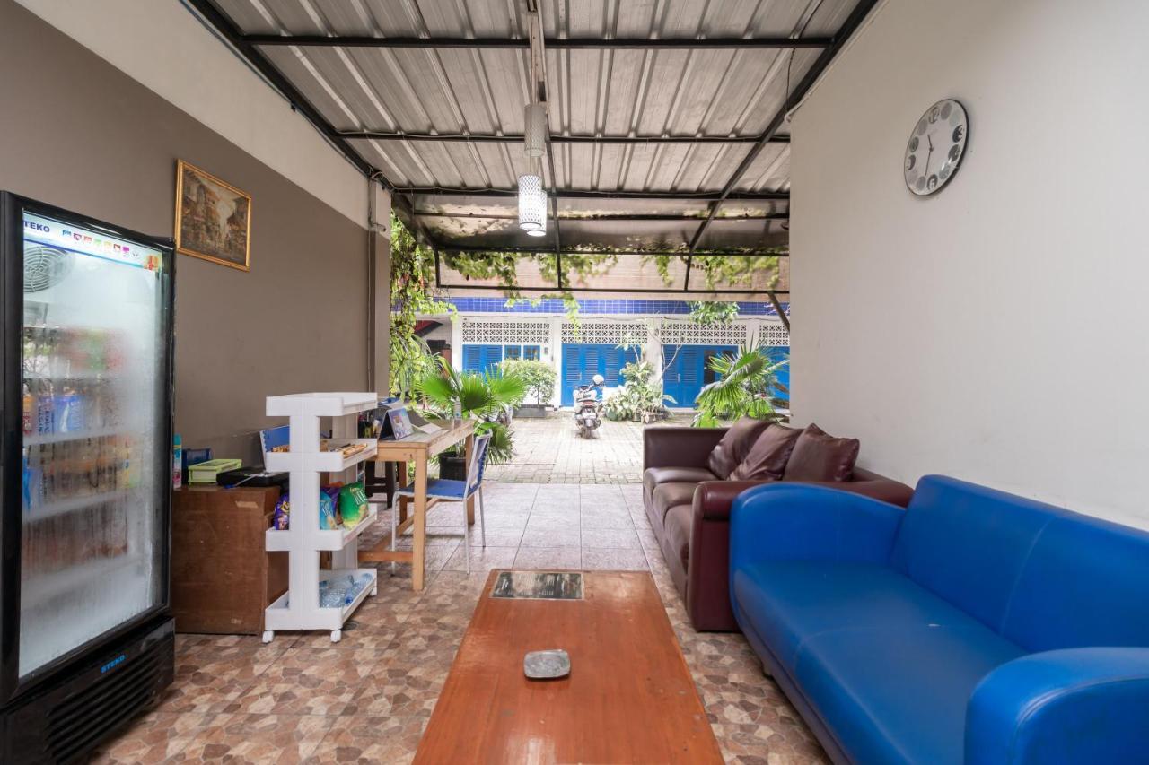 Urbanview Hotel Minongga Pondok Labu By Reddoorz Jakarta Exteriér fotografie